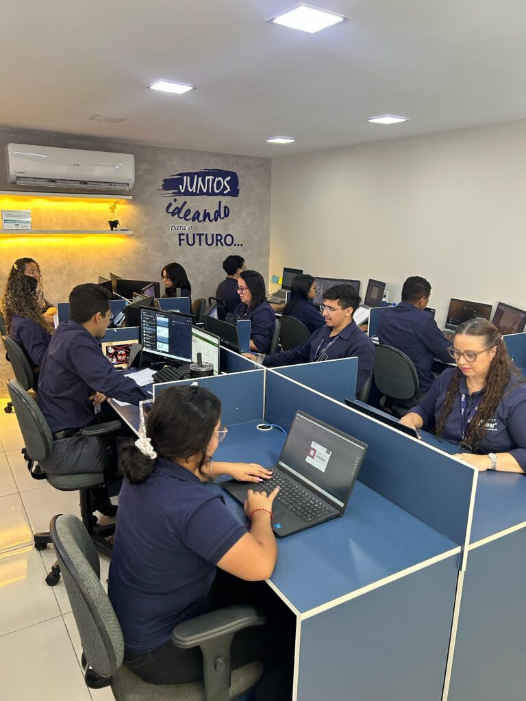 Dia a dia de trabalho no Grupo Idear.